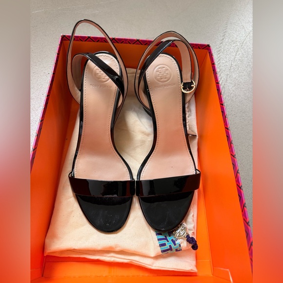Tory Burch Elizabeth Black Patent Leather Chunky Block Strappy Ankle Wrap Heels - Picture 1 of 9